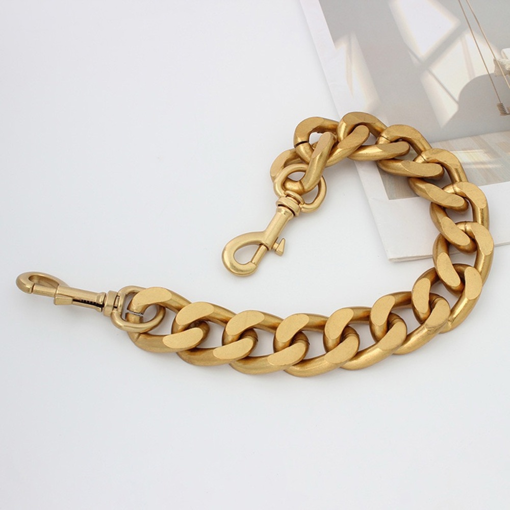 Bold Gold Chain-Link Bracelet with Polished Finish